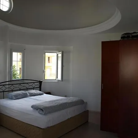 Bella With Private Pool Villa *